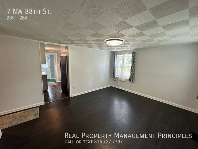 Building Photo - 7 NW 88th St