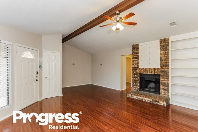 Building Photo - 1144 Hemlock Dr