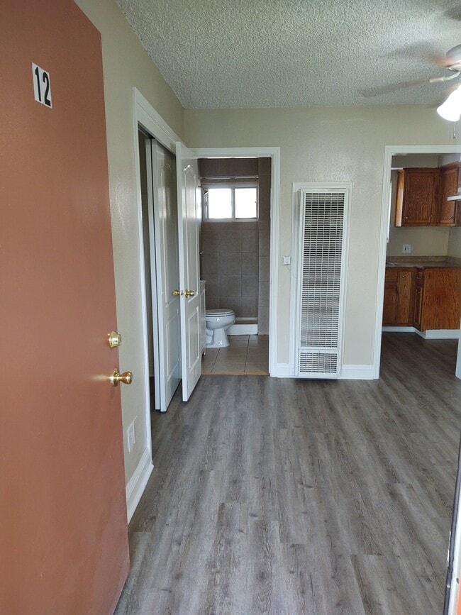 Building Photo - 1511 Orange Dr