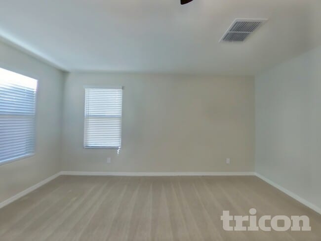 Building Photo - 8023 W Albeniz Pl