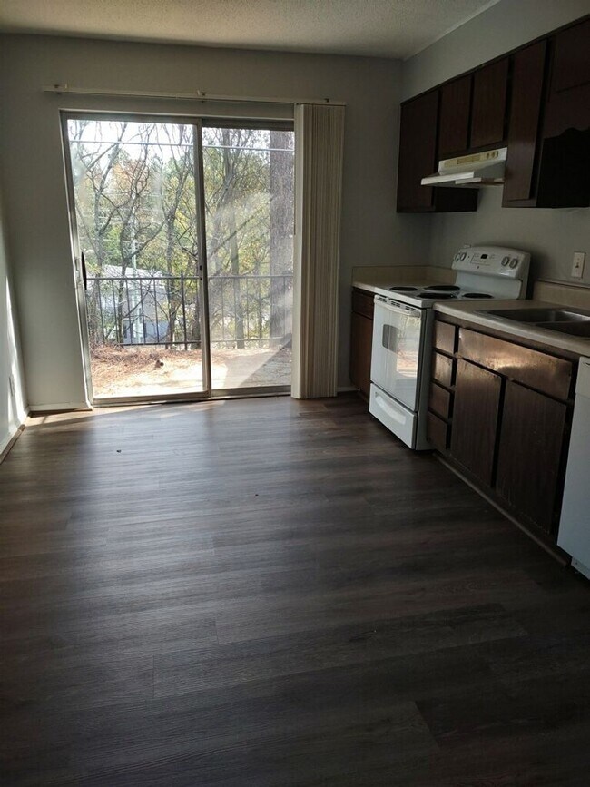 Foto del edificio - Apartment in Homewood