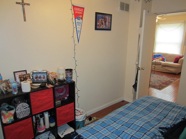 dormitorio del primer piso - 1330 Vermont St