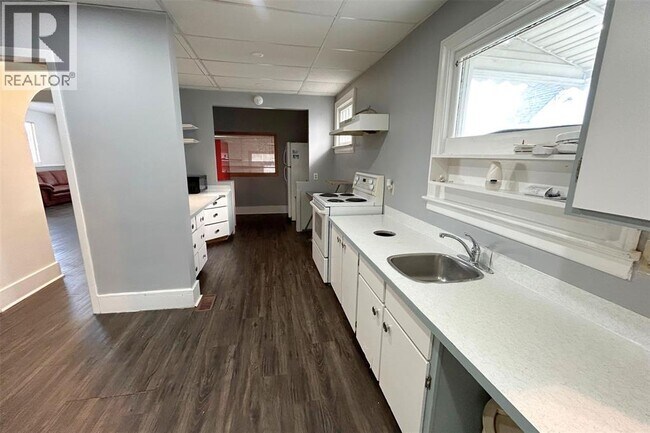 Photo du bâtiment - 483 East Street N