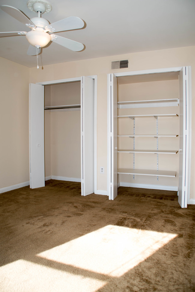 Building Photo - 126 Bainbridge