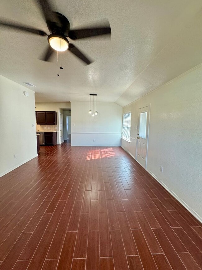 Building Photo - 205 Janelle Dr