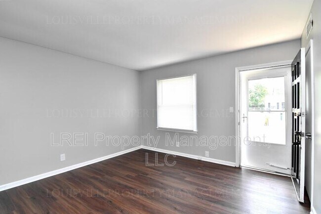 Building Photo - 5003 Yaupon Ln