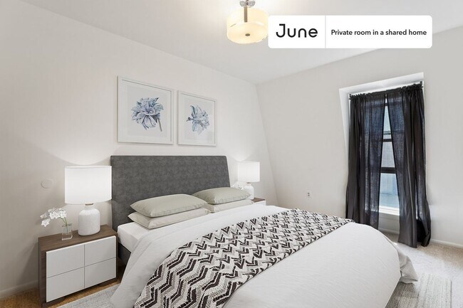 Building Photo - Room in Shared 5 bed/2 bath home in Logan Circle
