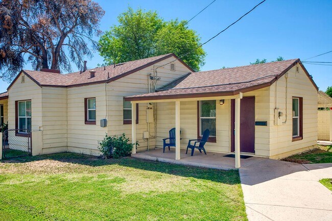 Foto del edificio - 502 W Roma Ave