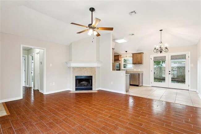 Building Photo - 530 Northshore Ln