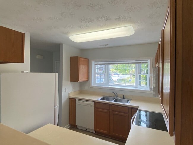 Foto del edificio - Great City Condo with 2 Primary Suites!