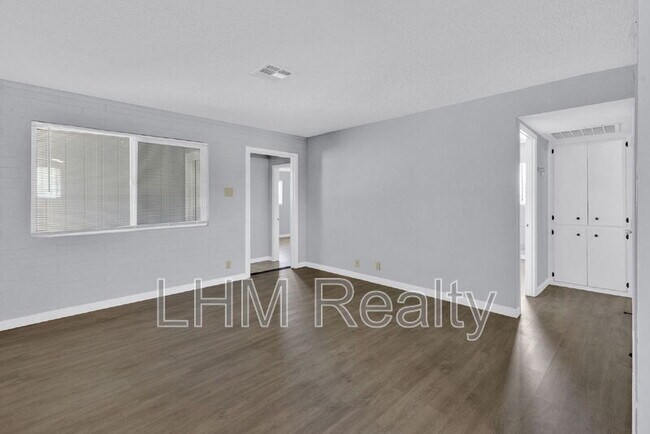 Foto del edificio - 6022 S 3rd St