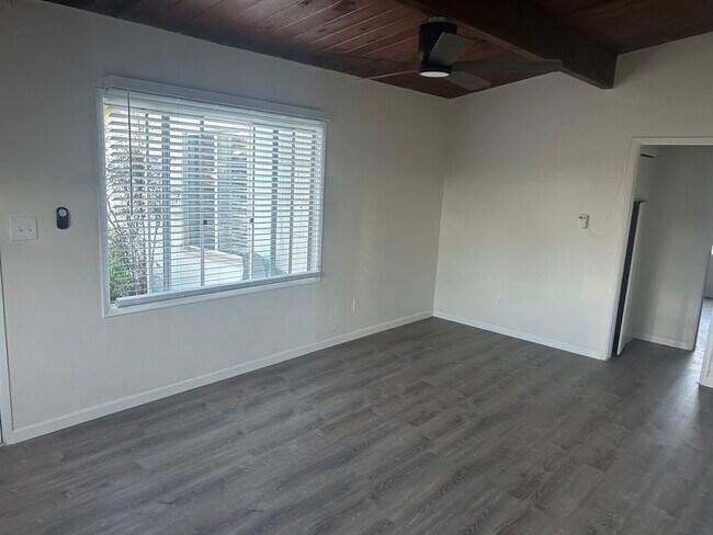 Foto del edificio - 4216 Bannock Ave