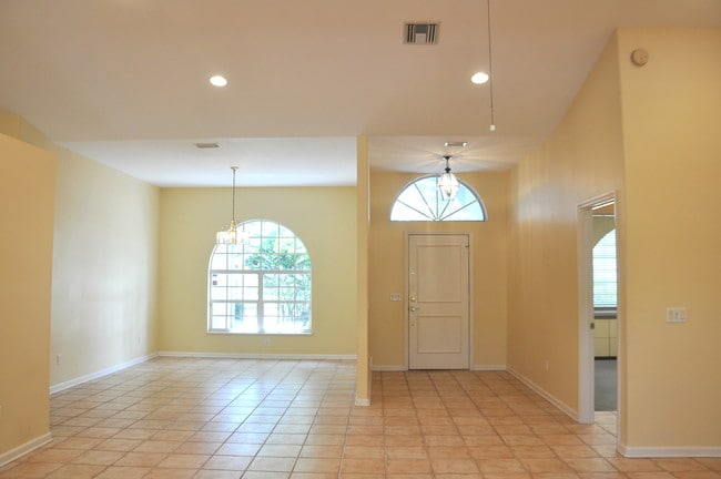 Building Photo - 4040 8th Ln
