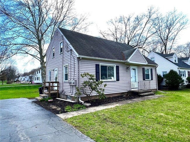 Building Photo - 2431 Westside Dr