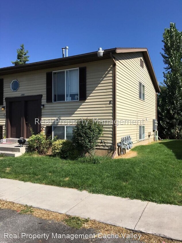 Primary Photo - 1781 N 200 E
