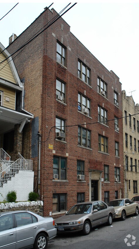 Primary Photo - 159 Saratoga Ave