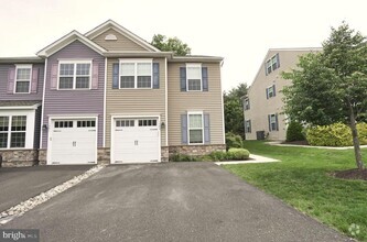 Building Photo - 1003 Chapman Cir