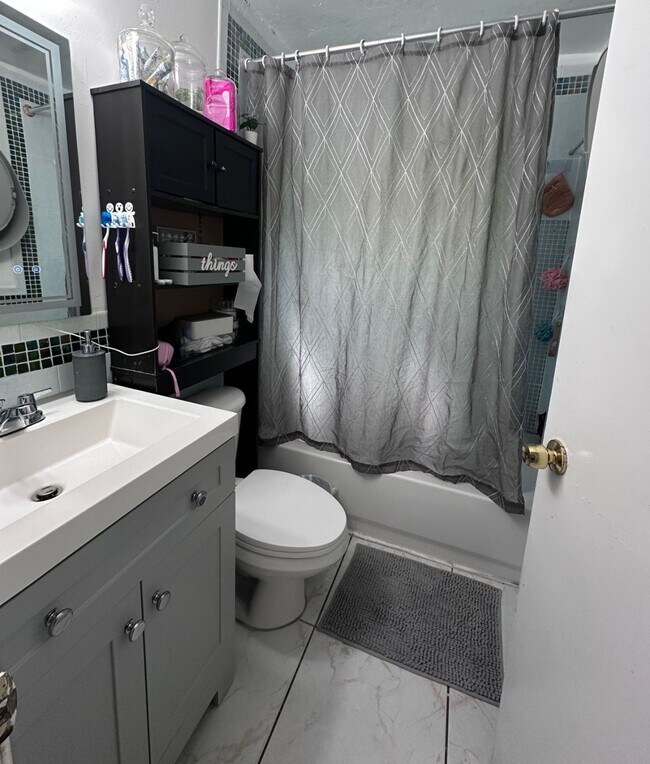 Foto del edificio - 1269 NW 31st St