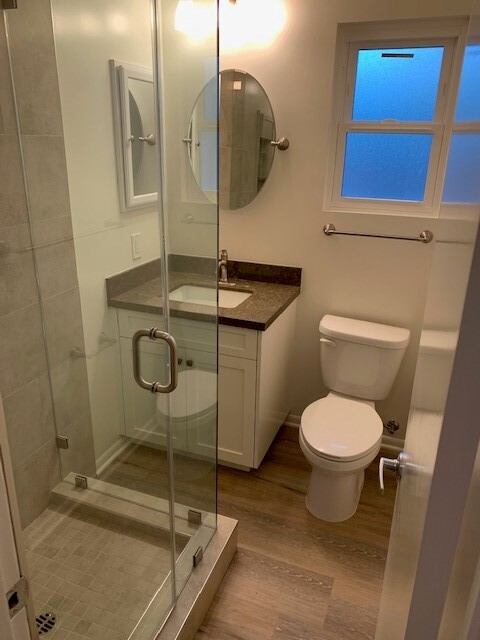 Bathroom #2 - 4184 Duquesne Ave
