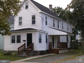 Building Photo - 620 Bridgeboro St