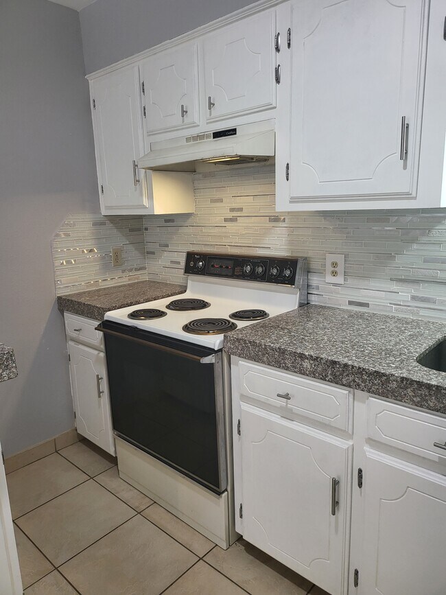 Foto del edificio - 312 Gastel Cir