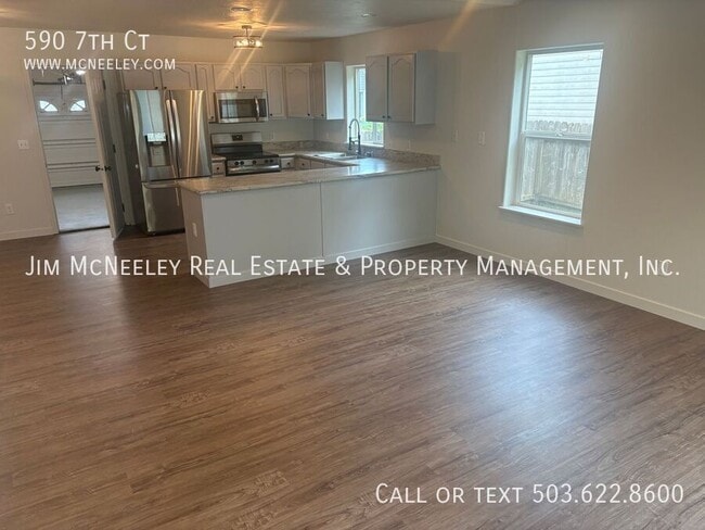 Foto del edificio - 590 7th Ct