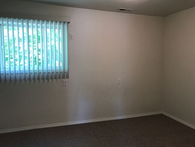 Foto del edificio - 7011 N Market St