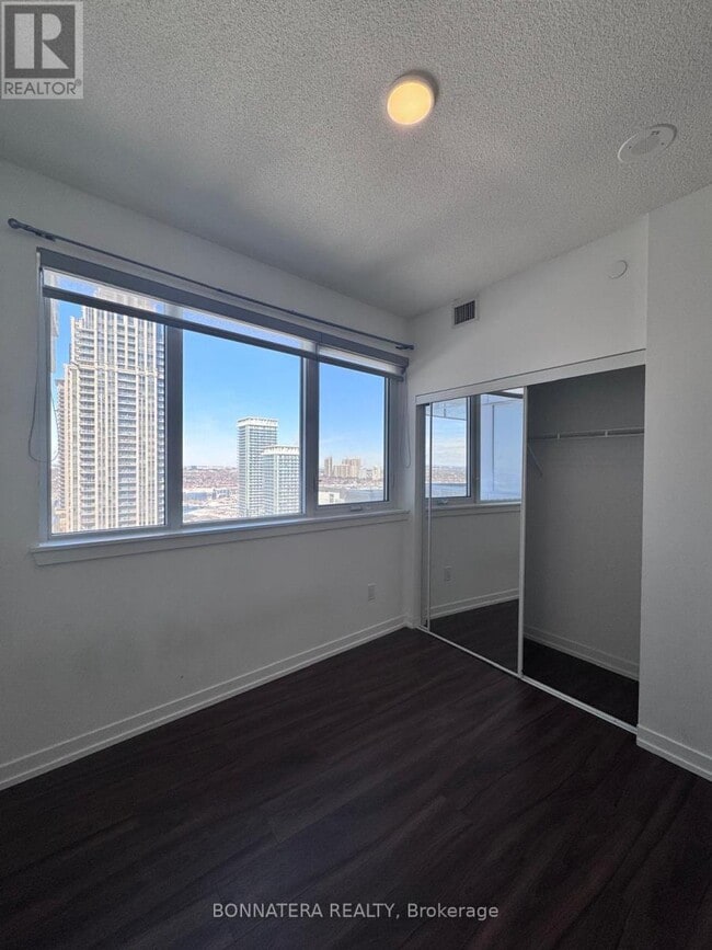 Building Photo - 4065 Confederation Pkwy