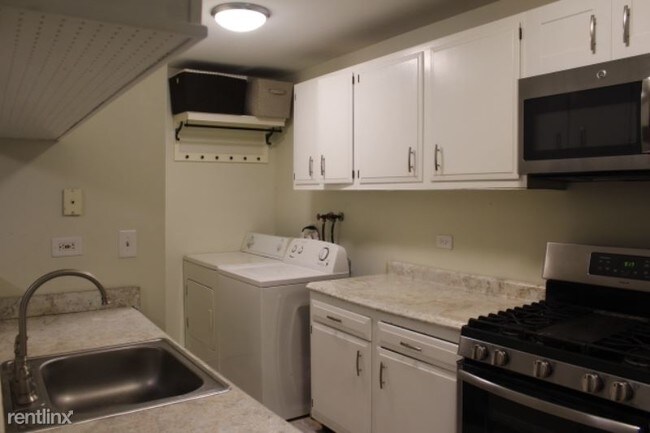 Building Photo - 1625 Fullerton Ct