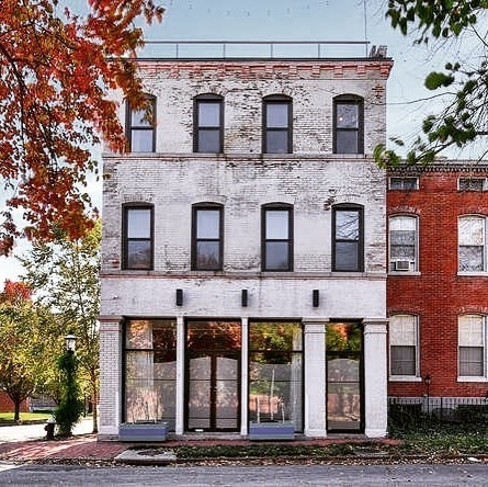 Building Photo - 900 Hickory St