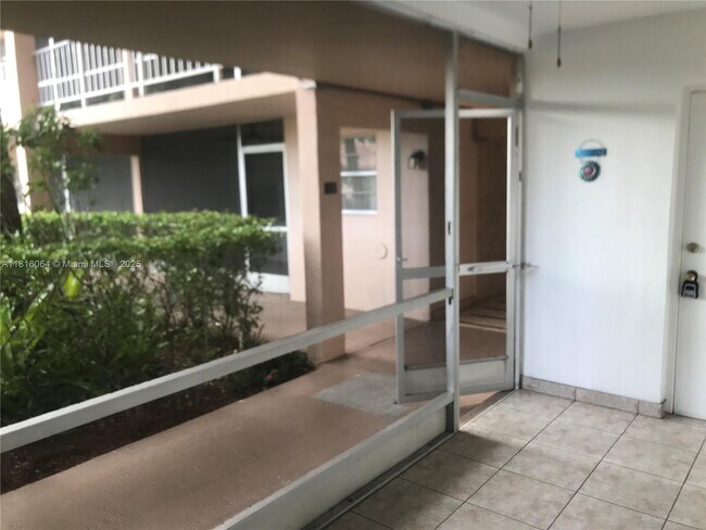 Foto del edificio - 501 Blue Heron Dr