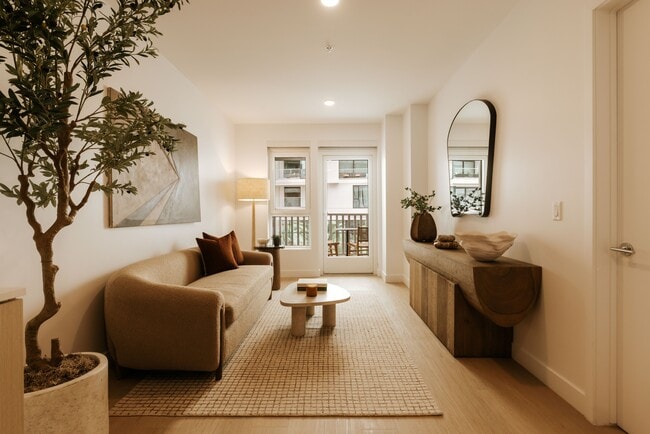 Building Photo - The Santa Monica Collection - 501 Broadway
