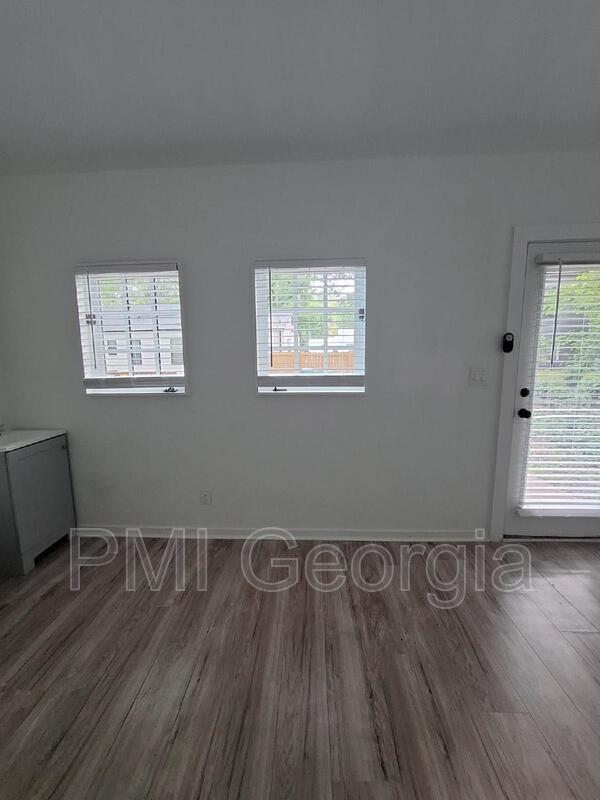 Foto del edificio - 1684 Sylvan Rd SW
