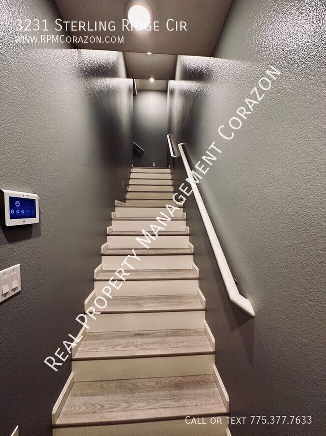 Foto del edificio - 3231 Sterling Ridge Cir