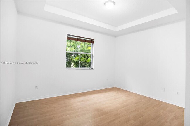 Foto del edificio - 14105 SW 49th St