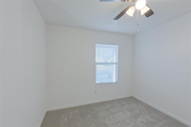 Foto del edificio - 831 Ginkgo Wy