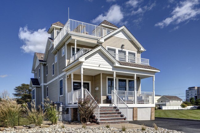 Foto del edificio - 49 Avenel Blvd