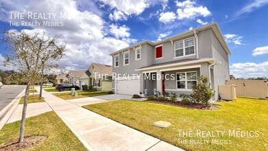 Building Photo - 2401 Greenwood Oak Dr