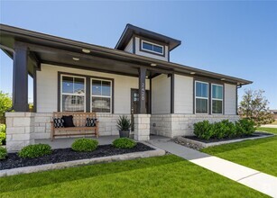 Building Photo - 2428 Ekvall Dr