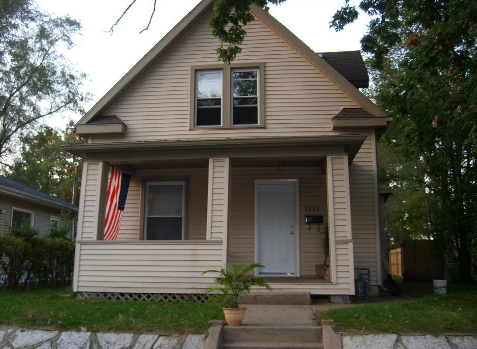 Primary Photo - 1135 Bissell St