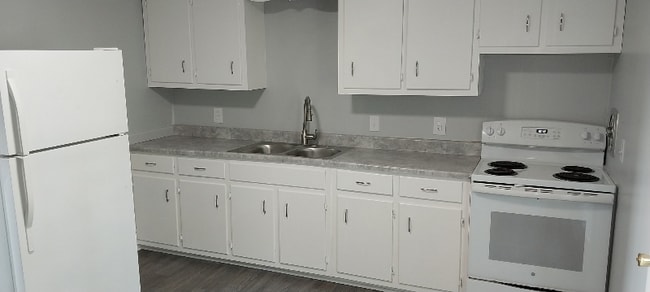 Photo - 145 Hendricks Blvd Apartment