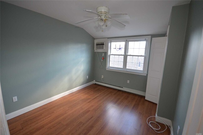 Foto del edificio - 164-20-164-75 75th Rd