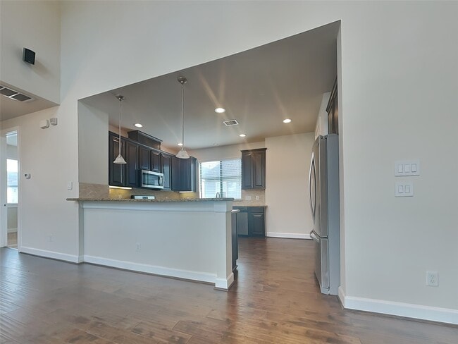 Foto del edificio - 9062 Laverne Cres