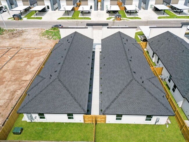 Foto del edificio - 63 - 2812 Community