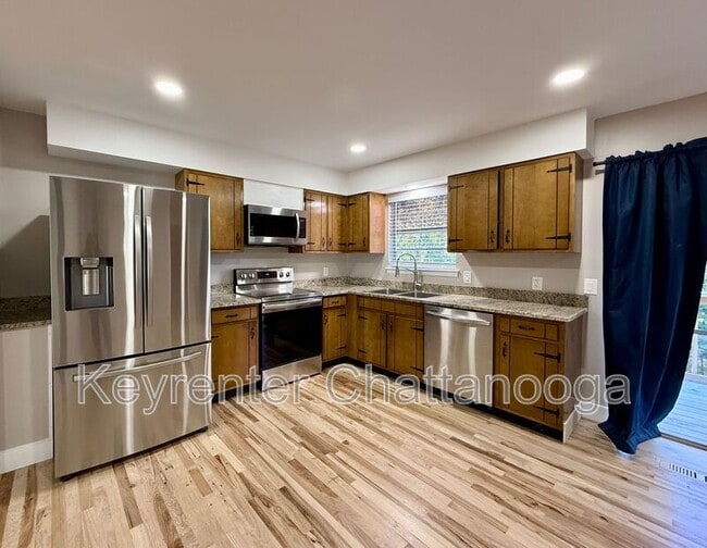 Foto del edificio - 4411 Comet Trail