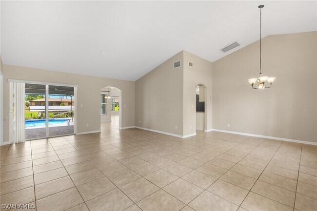 Foto del edificio - 1418 Shelby Pkwy