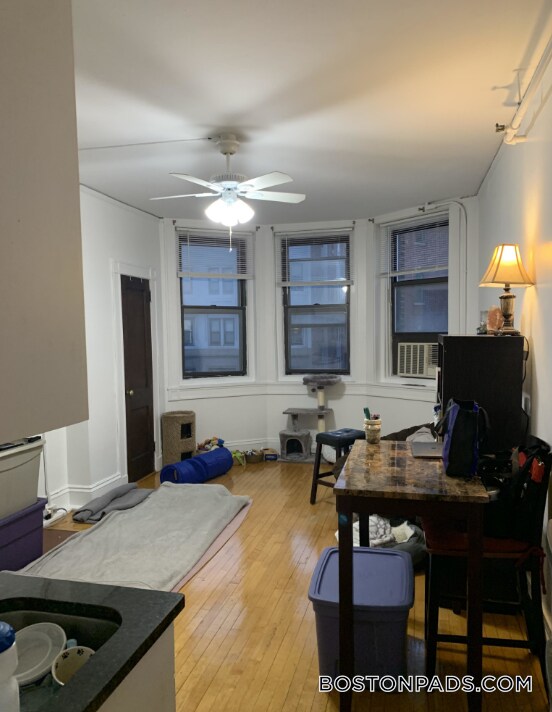 Foto del edificio - 91 Westland Ave