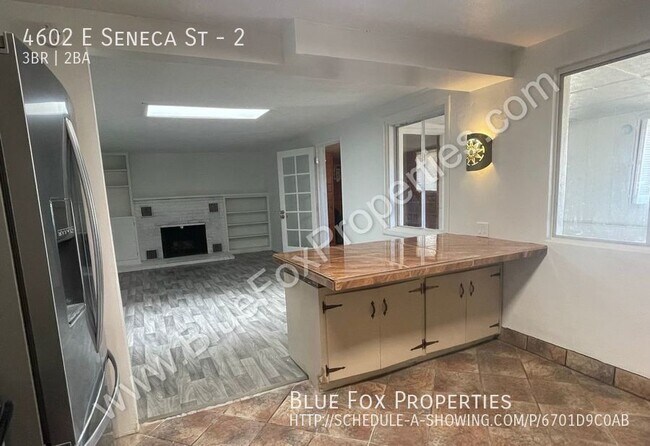 Building Photo - 4602 E Seneca St #2