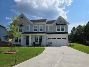Building Photo - 121 Linden Ct