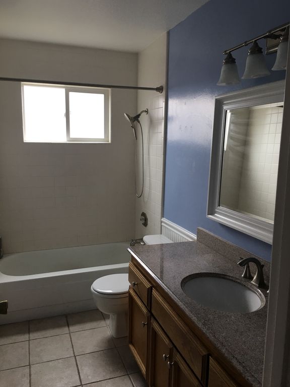 Foto principal - 9828 Falcon Meadow Dr
